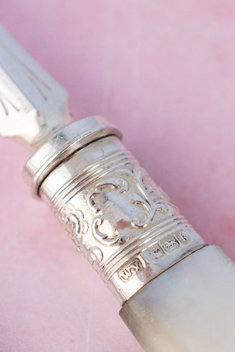 1902 Mother of Pearl and Sterling Cake Knife & Fork - Image 17