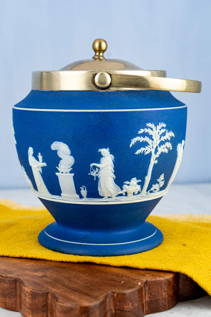 Antique Wedgwood Jasperware Biscuit Barrel - Image 3