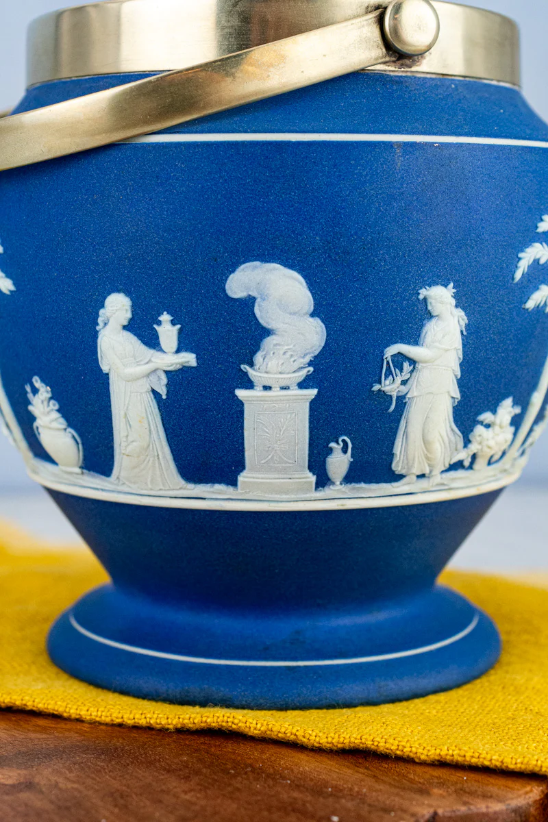 Antique Wedgwood Jasperware Biscuit Barrel - Image 4