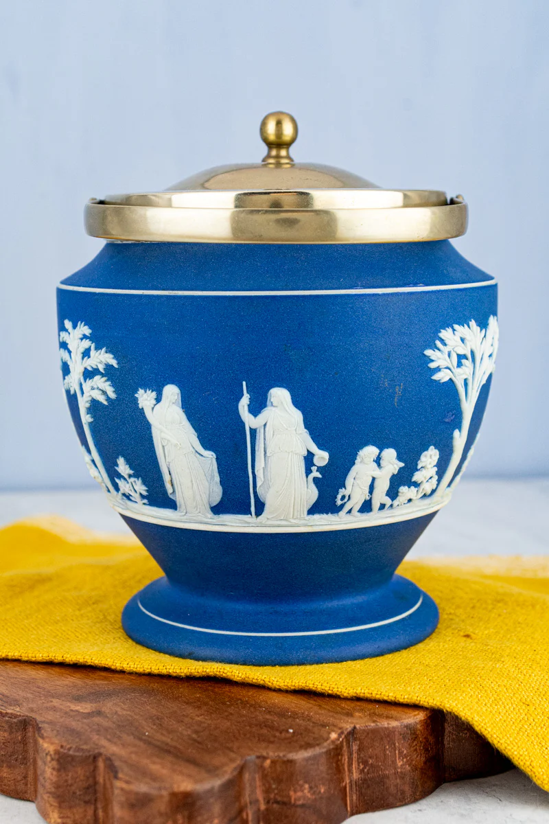 Antique Wedgwood Jasperware Biscuit Barrel - Image 7