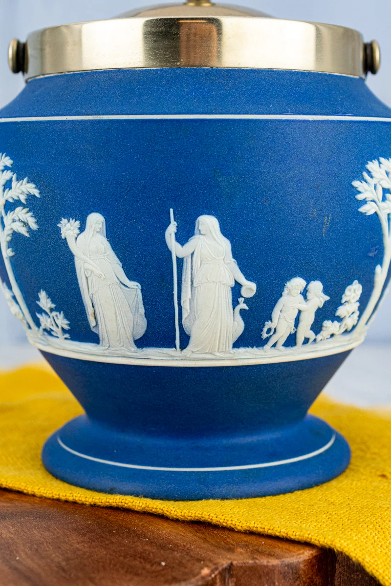 Antique Wedgwood Jasperware Biscuit Barrel - Image 8