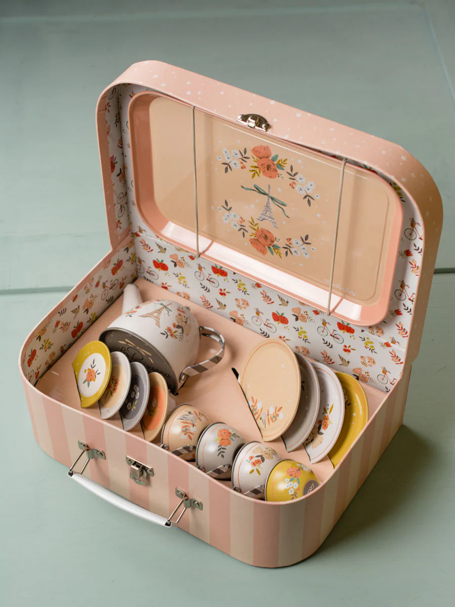 Les Parisiennes Tea Party - Image 5
