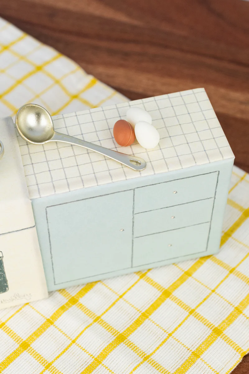 Danish Miniature Stovetop Cooking Set - Image 4
