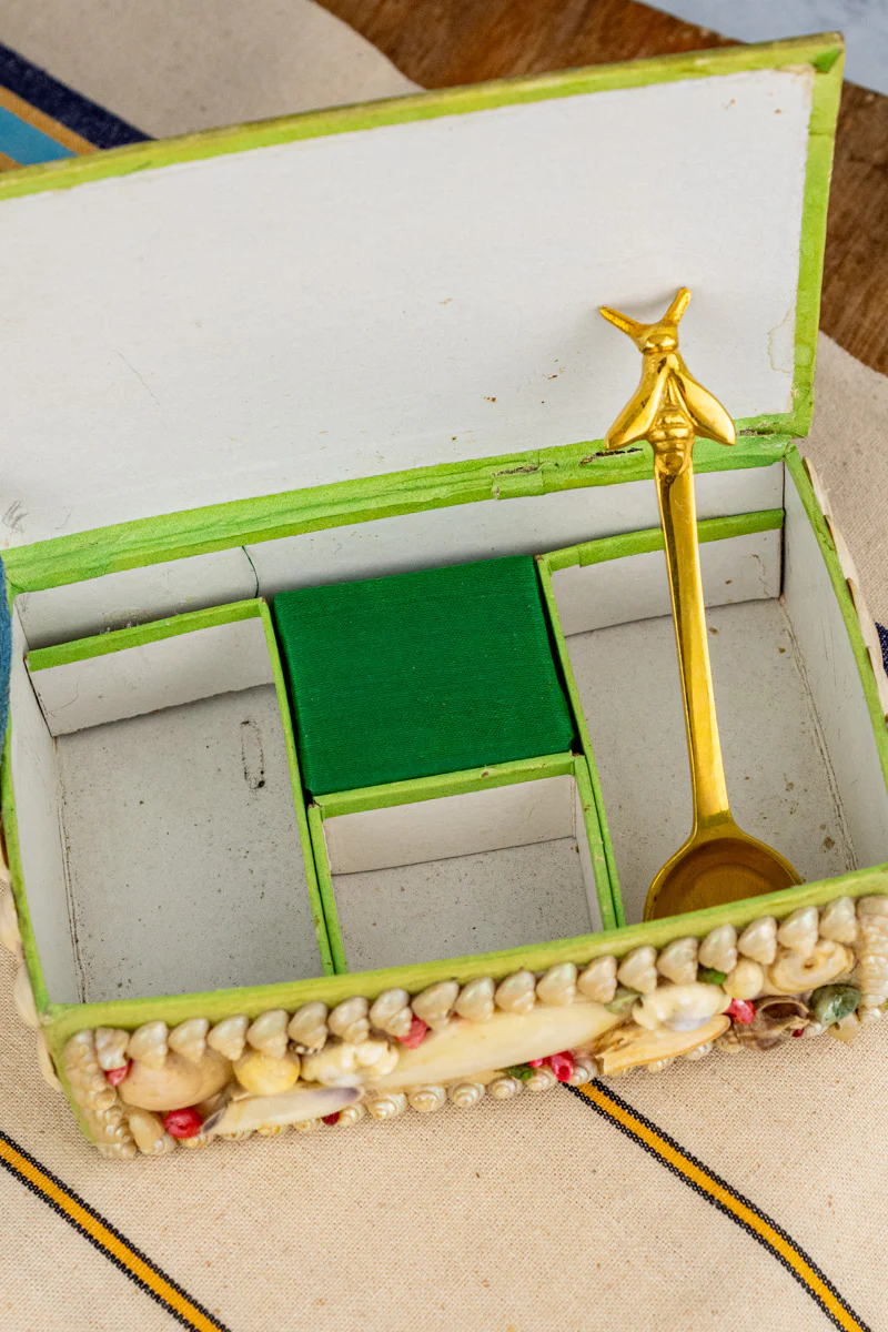 Vintage French Cherbourg Shell Box - Image 17