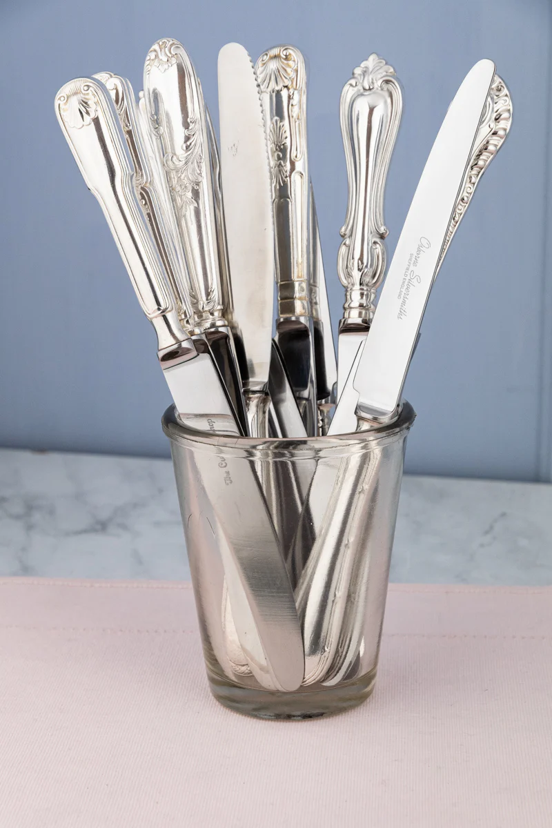 Vintage Silverplate Hotel Flatware - Dinner Knife - Image 3